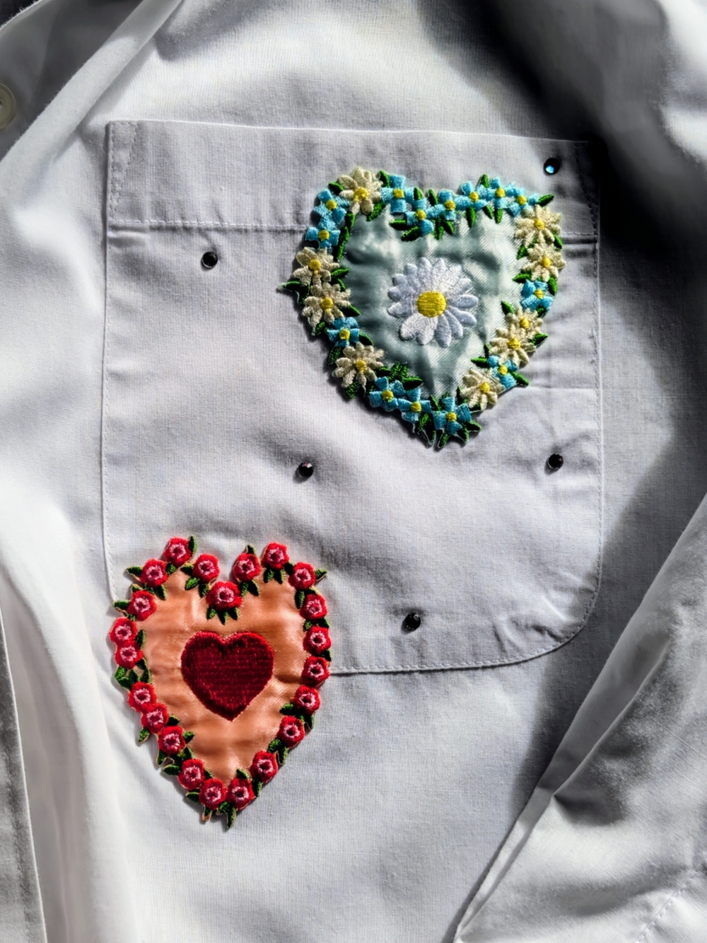 MiLi DESIGNS Embellished Hearts Button-Down Shirt - LG - EVC - Picture 8 of 15